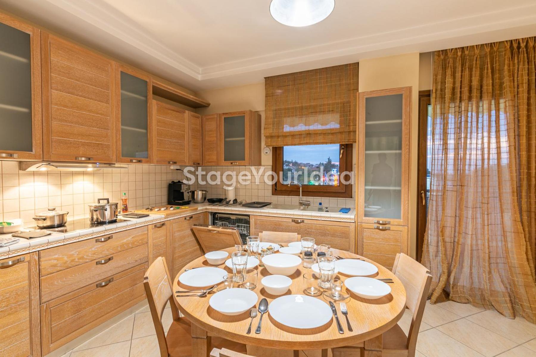 Luxury Appartment, Only 7 Minutes From Thessaloniki Airport And 15 Minutes From City Center ,For 8-23 People Also For Gatherings And Parties Neon Rysion Eksteriør billede